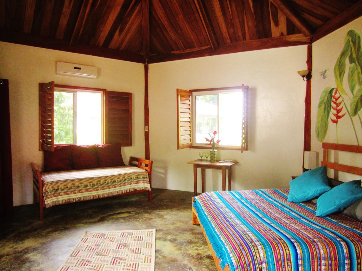 Casa Abundancyah B&B Bocas del Toro Eksteriør billede